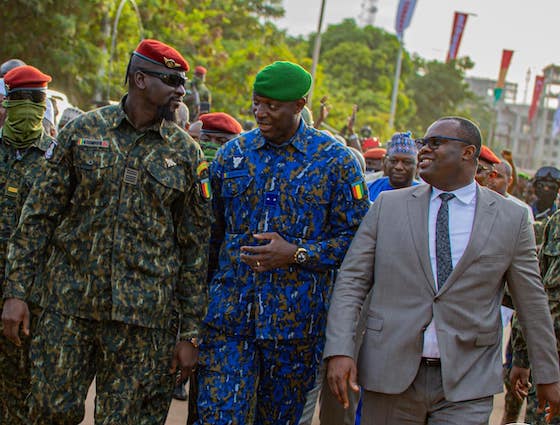 Guinée : le Gouvernement fait un clin d’œil à la troïka et demande une trêve de 24 mois
