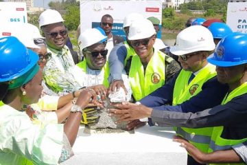 Pose de la première pierre du Parc des Citoyens de Conakry : Emblème du partenariat entre Rio Tinto et le Gouvernement guinéen