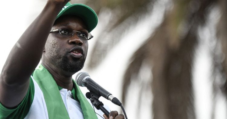 poursuivi pour viols, Ousmane Sonko dénonce un "complot"
