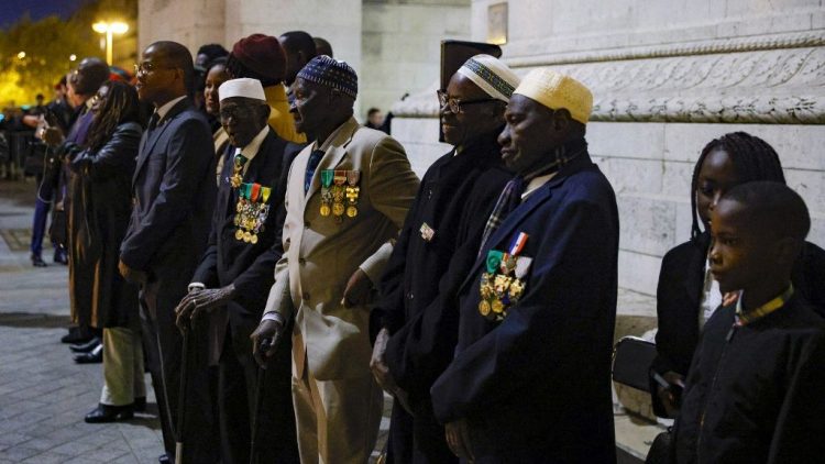 les tirailleurs sénégalais peuvent rentrer avec le minimum vieillesse