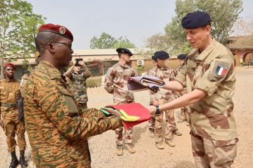 le départ de l'armée française accueilli avec satisfaction