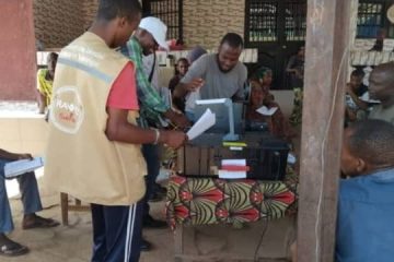 Recensement biométrique à Dabola: des citoyens de Foundeng 1 fortement mobilisés pour se faire enrôler