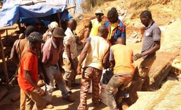 Siguiri: deux éboulements font des victimes dans une mine d'or artisanale à Kintinian