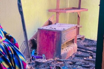 Kindia : Une maison de 3 chambres et salon réduite en cendre à Thiernodjibiya