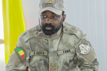 Mali: le pouvoir met sa menace à exécution et suspend tous les partis politiques
