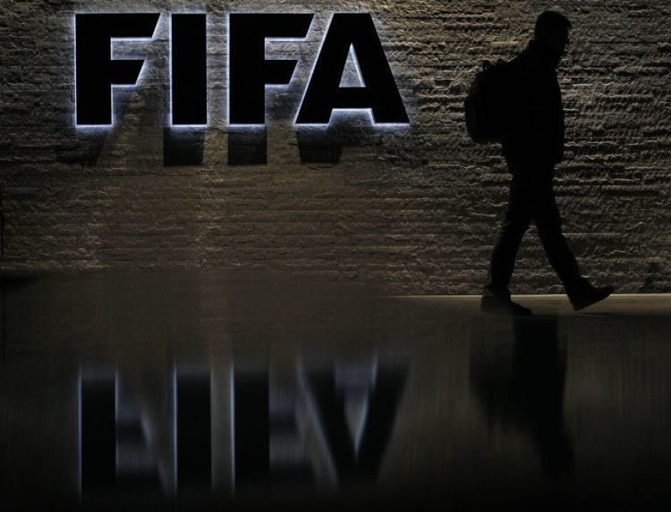 La FIFA brandit des sanctions plus sévères contre le racisme