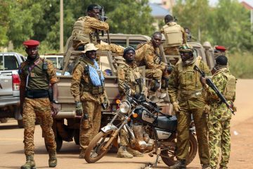 Burkina au moins 50 morts dans une attaque contre une base militaire de Dargo