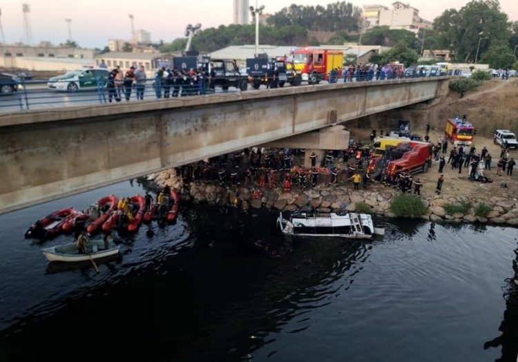 Algérie : 18 morts dans un accident de bus près d'Alger