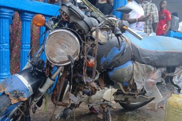 Un motard et sa passagère emportés par les eaux à Dabondy école