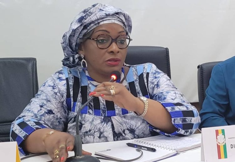 La distribution des cartes d’électeurs démarre le 06 sept: « Même sa femme, on est pas permis de prendre sa carte », selon Djenabou Touré