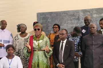 La ministre Aminata Kaba lance des sujets de concours