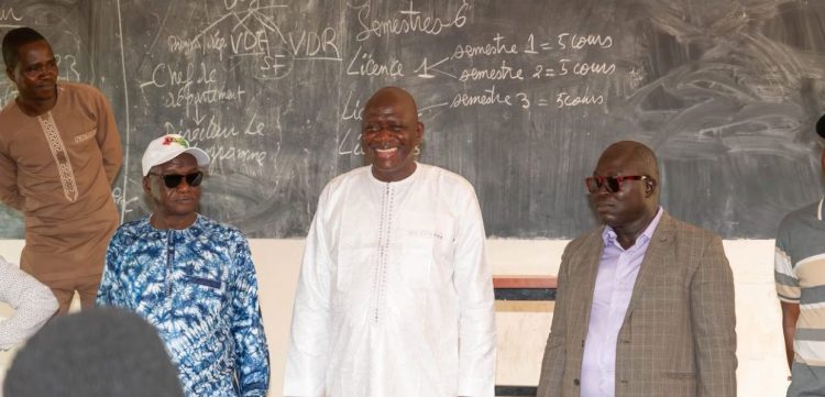 Première journée de la rentrée universitaire : le recteur de Kindia impressionné par la présence remarquable des étudiants