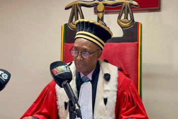 La cour suprême dévoile la liste provisoire des candidats à la présidentielle du 28 décembre en Guinée