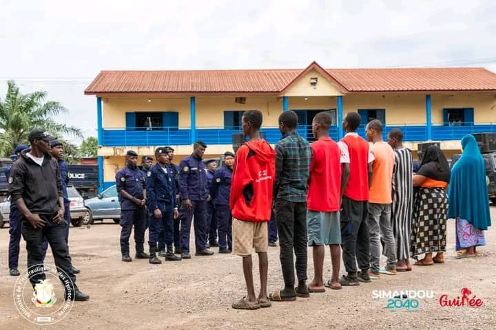 jet d'ordure sur l'axe Cosa T7, des individus arrêtés