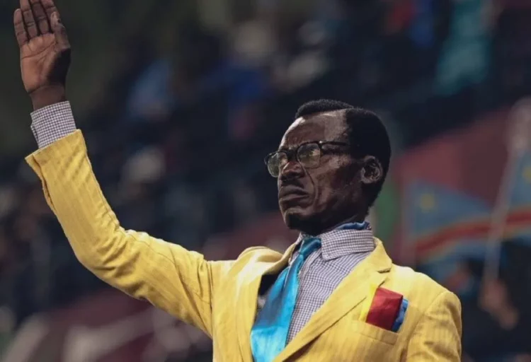 CAN 2025 l’équipe d’Algérie offre un maillot des Fennecs à “Lumumba Vea”