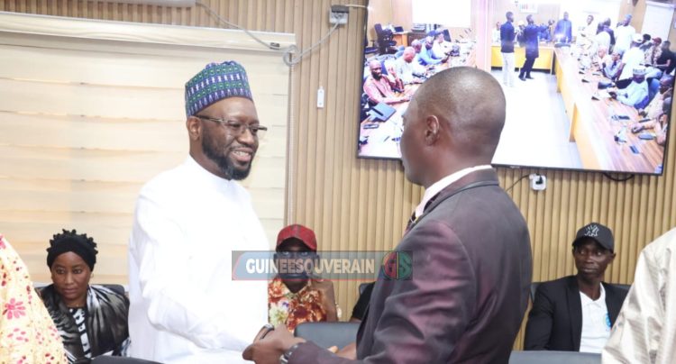 Urgent-Éducation : un nouveau protocole d’accord signé entre l’intersyndicale et le gouvernement