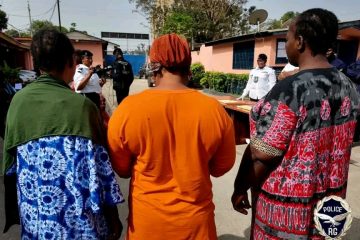 Cinq personnes dont trois femmes arrêtées en Guinée pour trafic de cocaïne