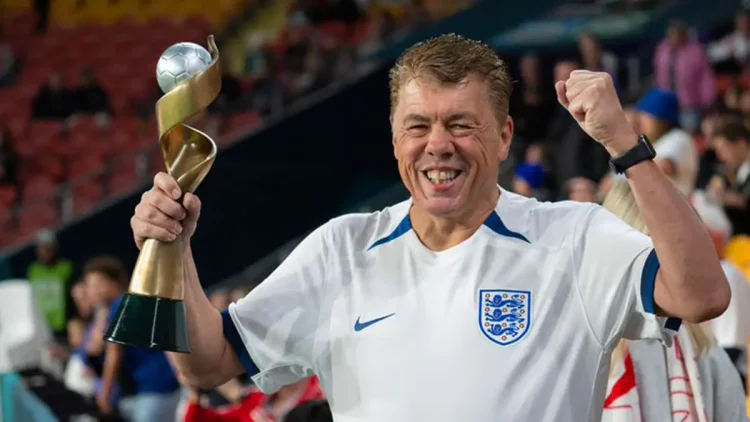 Insolite un supporter anglais vend sa maison pour assister au Mondial 2026