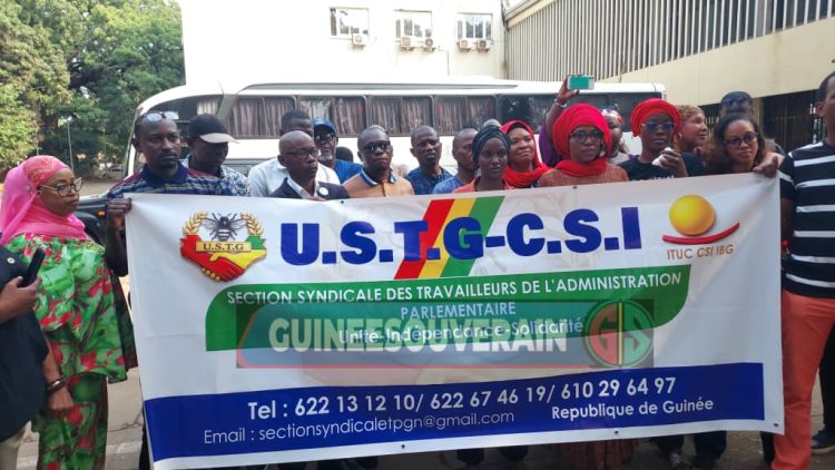 Les travailleurs parlementaires toujours mécontents en Guinée