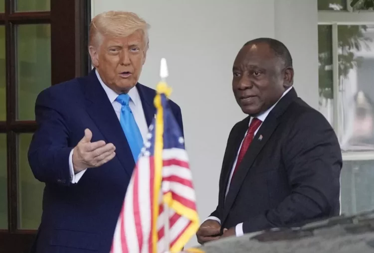 États-Unis Trump relève le quota de réfugiés et réserve 10.000 places à des Sud-Africains blancs