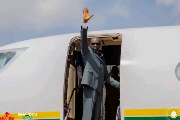 Mamadi Doumbouya rentre à Conakry après le Kenya et le Rwanda