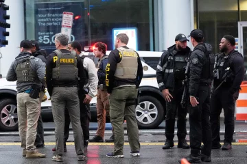 Un suspect est mort après avoir ouvert le feu près d'un point de contrôle de sécurité de la Maison Blanche, selon les services secrets