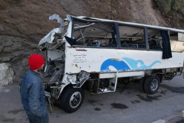 Algérie un autocar chute dans un ravin, au moins 25 morts