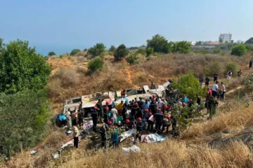 Algérie un autocar tombe dans un ravin, 25 morts