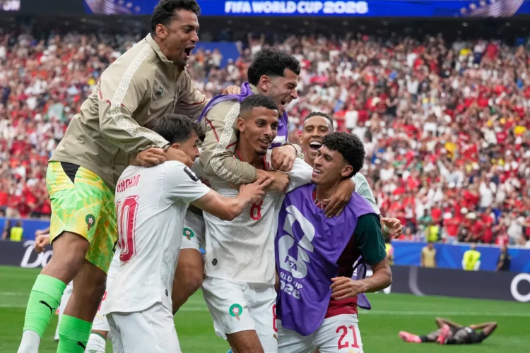 Le Maroc bat le Canada, co-organisateur de la Coupe du monde, 3-0 et se qualifie pour les quarts de finale