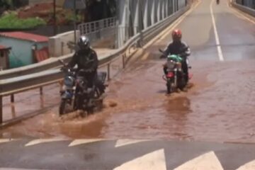 Le pont de Kiroty déborde à Conakry