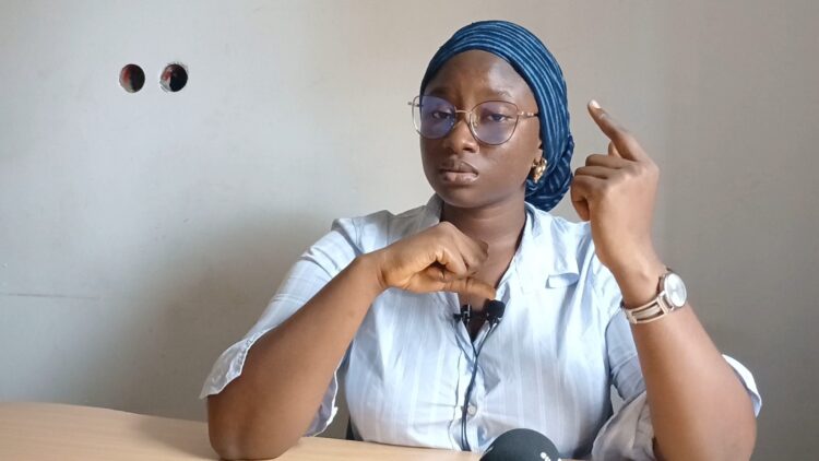 Fatoumata Binta Barry parle de l'excision sur guineesouverain.com.