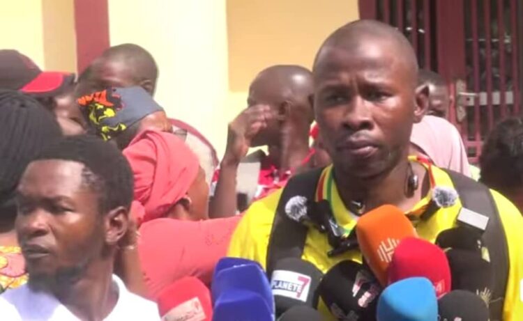 Les enseignants contractuels non retenus de Conakry en colère